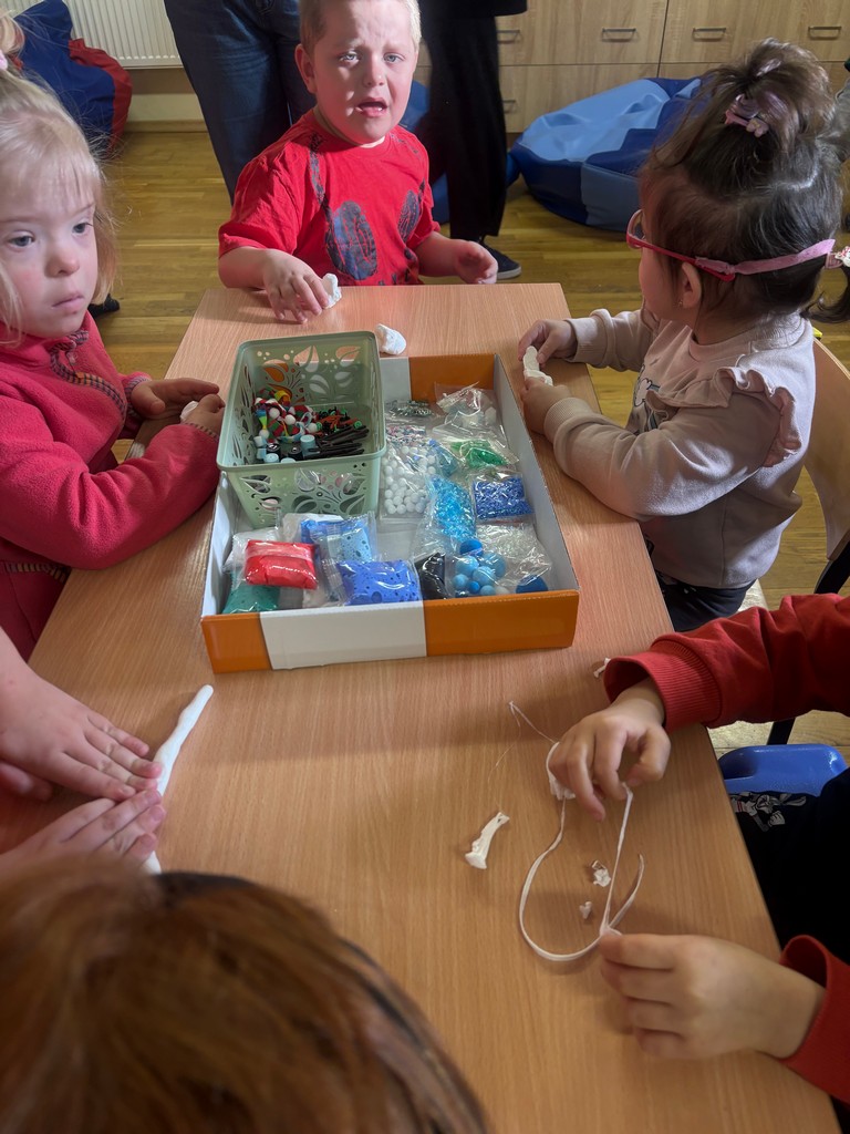 Kreatywne zabawy świąteczne  w przedszkolu